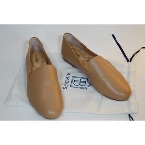 New Bidies Starling taupe leather nude flats size 7.5